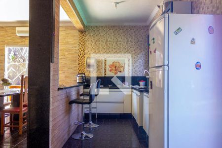 Casa para alugar com 230m², 3 quartos e 2 vagasCozinha