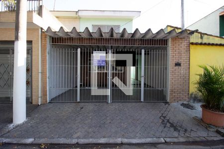 Casa à venda com 114m², 3 quartos e 2 vagasFachada