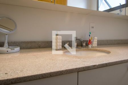 Apartamento à venda com 75m², 2 quartos e 1 vagaBanheiro Social