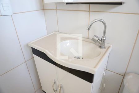 Apartamento para alugar com 52m², 2 quartos e 1 vagaDetalhe do banheiro