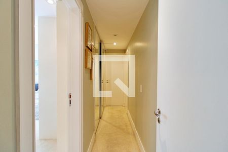 Apartamento à venda com 201m², 3 quartos e 3 vagas Apartamento à venda com 201m², 3 quartos e 3 vagasCorredor