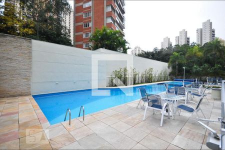 Apartamento à venda com 201m², 3 quartos e 3 vagasÁrea comum - Piscina