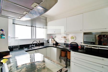 Apartamento à venda com 201m², 3 quartos e 3 vagas Apartamento à venda com 201m², 3 quartos e 3 vagasCozinha