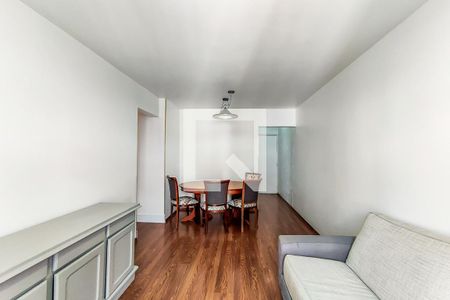 Sala de apartamento para alugar com 3 quartos, 76m² em Vila Suzana, São Paulo