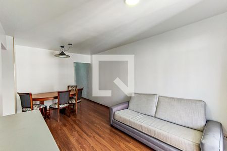 Sala de apartamento para alugar com 3 quartos, 76m² em Vila Suzana, São Paulo