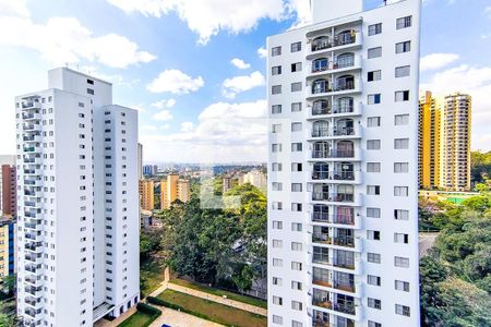 Vista de apartamento para alugar com 3 quartos, 76m² em Vila Suzana, São Paulo