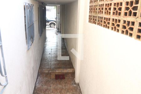 Corredor de casa para alugar com 2 quartos, 90m² em Cidade Naútica, São Vicente