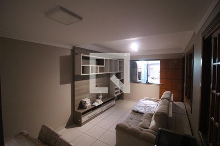 Sala  de casa à venda com 3 quartos, 126m² em Santa Teresinha, São Paulo