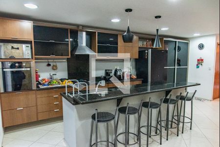 Casa à venda com 234m², 4 quartos e 3 vagas Casa à venda com 234m², 4 quartos e 3 vagasCozinha