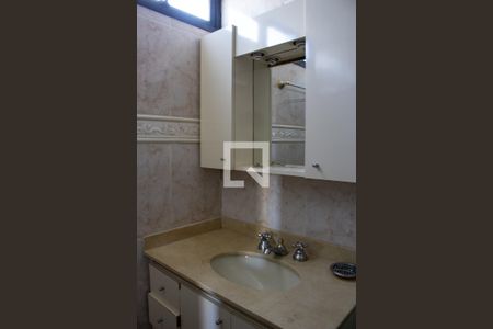 Apartamento para alugar com 77m², 3 quartos e 2 vagasBanheiro do Quarto 3