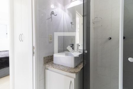 Apartamento para alugar com 55m², 2 quartos e 2 vagasBanheiro Social