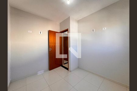 Quarto 2 de apartamento para alugar com 2 quartos, 92m² em Vila Cecilia Maria, Santo André