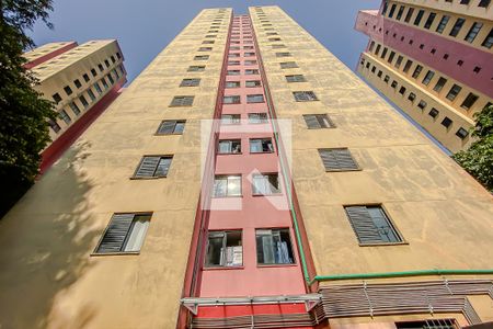 Apartamento à venda com 62m², 2 quartos e 1 vaga Apartamento à venda com 62m², 2 quartos e 1 vagaFachada do bloco