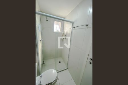 Apartamento à venda com 60m², 2 quartos e 1 vaga Apartamento à venda com 60m², 2 quartos e 1 vagaBanheiro da Suite