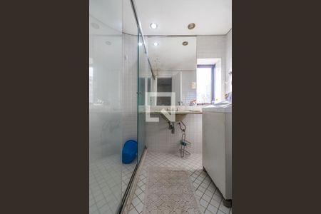 Banheiro de kitnet/studio para alugar com 1 quarto, 42m² em Alphaville Industrial, Barueri