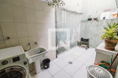 Casa à venda com 90m², 2 quartos e sem vaga Casa à venda com 90m², 2 quartos e sem vagaLavanderia