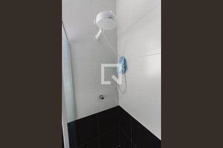 Casa à venda com 90m², 2 quartos e sem vaga Casa à venda com 90m², 2 quartos e sem vagaBanheiro Chuveiro