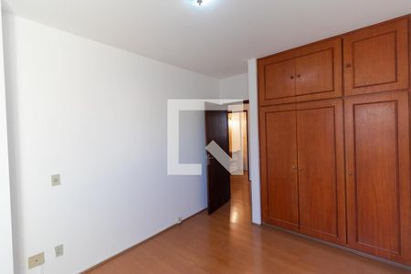 Apartamento à venda com 147m², 3 quartos e 2 vagas Apartamento à venda com 147m², 3 quartos e 2 vagasQuarto 02