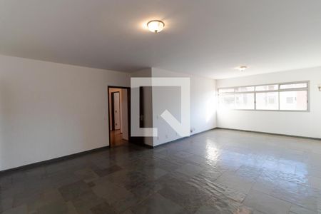 Apartamento à venda com 147m², 3 quartos e 2 vagas Apartamento à venda com 147m², 3 quartos e 2 vagasSalas