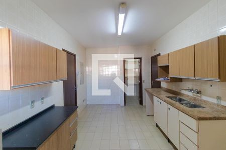 Apartamento à venda com 147m², 3 quartos e 2 vagas Apartamento à venda com 147m², 3 quartos e 2 vagasCozinha