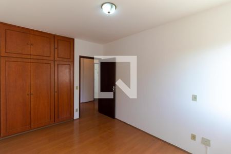 Apartamento à venda com 147m², 3 quartos e 2 vagas Apartamento à venda com 147m², 3 quartos e 2 vagasQuarto 01