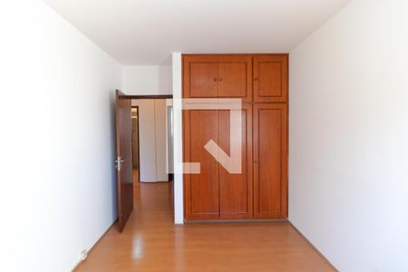 Apartamento à venda com 147m², 3 quartos e 2 vagas Apartamento à venda com 147m², 3 quartos e 2 vagasQuarto 02