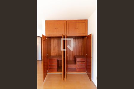 Apartamento à venda com 147m², 3 quartos e 2 vagas Apartamento à venda com 147m², 3 quartos e 2 vagasSuíte - Armário