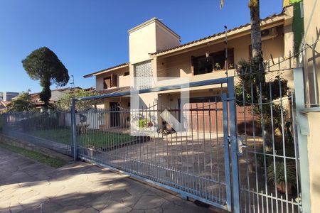 Casa à venda com 280m², 4 quartos e 2 vagasFachada