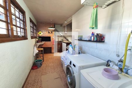 Casa à venda com 280m², 4 quartos e 2 vagasÁrea de Serviço