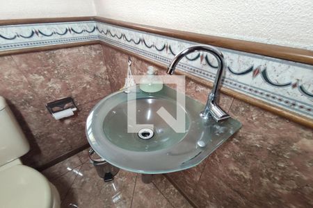 Casa à venda com 280m², 4 quartos e 2 vagasLavabo