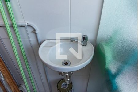 Apartamento à venda com 73m², 2 quartos e sem vagaBanheiro de serviço