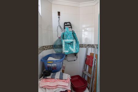 Apartamento à venda com 73m², 2 quartos e sem vagaBanheiro de serviço