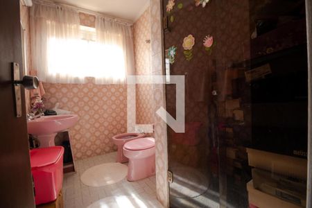 Casa à venda com 350m², 3 quartos e 4 vagasBanheiro da Suíte 