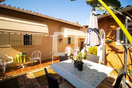 Casa à venda com 350m², 3 quartos e 4 vagasQuintal