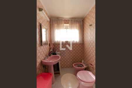 Casa à venda com 350m², 3 quartos e 4 vagasBanheiro da Suíte 