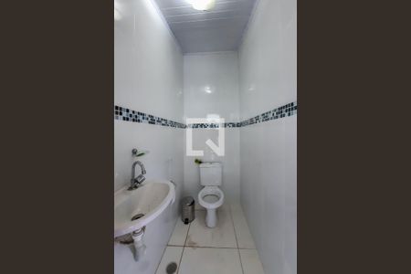 Casa à venda com 215m², 4 quartos e 3 vagasBanheiro de Serviço
