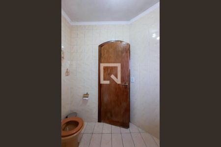 Casa à venda com 215m², 4 quartos e 3 vagasBanheiro da Suíte