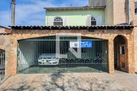 Casa à venda com 215m², 4 quartos e 3 vagasFachada