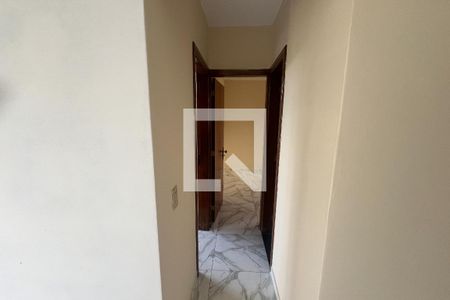 Corredor de apartamento para alugar com 3 quartos, 122m² em Moneró, Rio de Janeiro