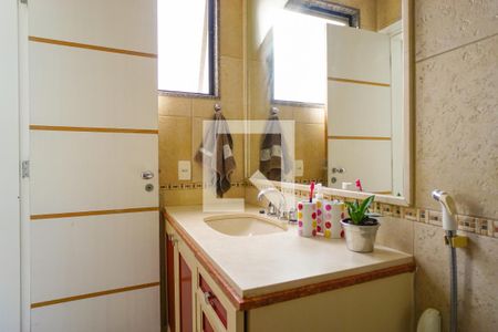 Apartamento à venda com 190m², 3 quartos e 4 vagasBanheiro da Suíte 1