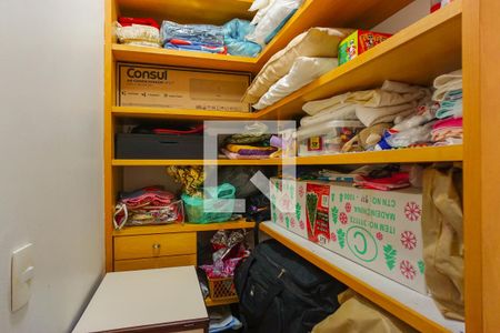 Apartamento à venda com 190m², 3 quartos e 4 vagasCloset