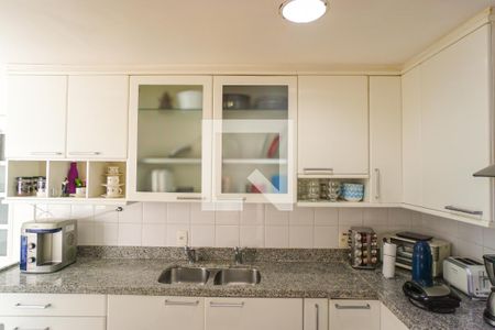 Apartamento à venda com 190m², 3 quartos e 4 vagasCozinha