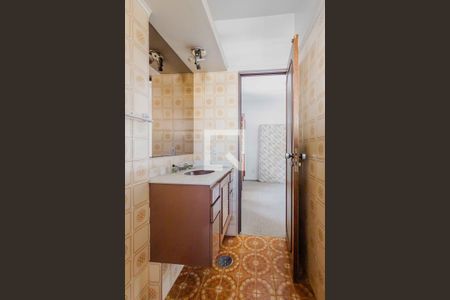 Casa à venda com 240m², 3 quartos e 4 vagasBanheiro da Suíte