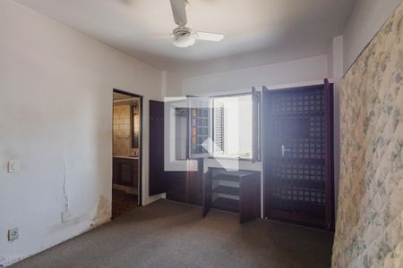 Casa à venda com 240m², 3 quartos e 4 vagasSuíte