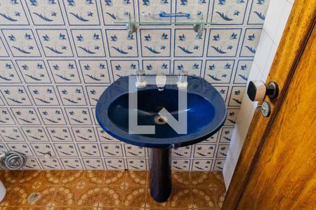 Casa à venda com 240m², 3 quartos e 4 vagasBanheiro