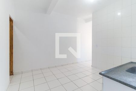 Cozinha de casa para alugar com 1 quarto, 21m² em Mogi Moderno, Mogi das Cruzes