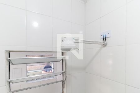 Banheiro de casa para alugar com 1 quarto, 21m² em Mogi Moderno, Mogi das Cruzes