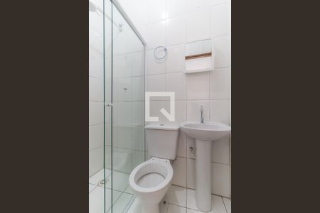 Banheiro de casa para alugar com 1 quarto, 21m² em Mogi Moderno, Mogi das Cruzes