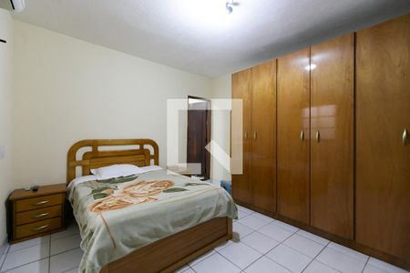 Casa à venda com 250m², 3 quartos e 3 vagasSuíte 