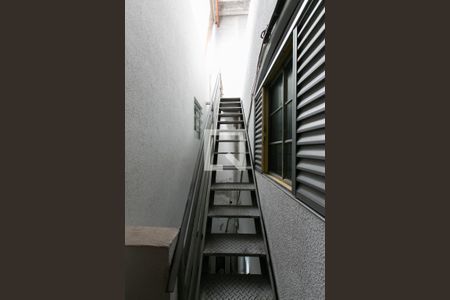 Casa à venda com 250m², 3 quartos e 3 vagasEscada 